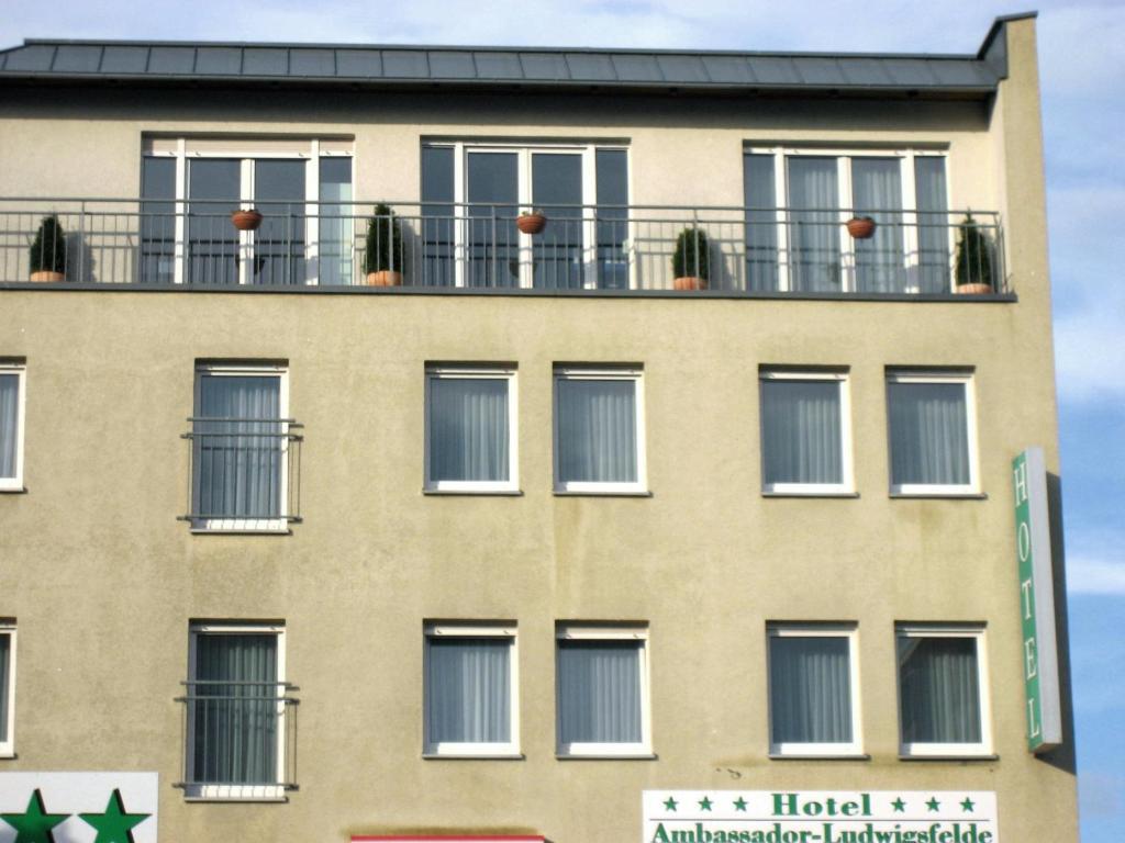 Hotel Ambassador-Ludwigsfelde Exterior foto